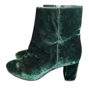 Rivecour Emerald Green Velvet Wrapped Block Heel Zip Ankle Boots, Size 8, RV$400